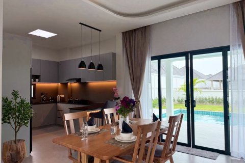 Chalet de 3 dormitorios en Cha-am, Tailandia № 169894 - foto 5