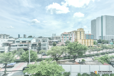 Adosado de 4 dormitorios en Bangkok, Tailandia № 189505 - foto 3