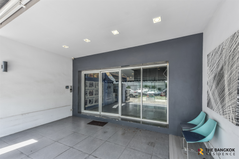 Townhouse in Bangkok, Thailand 4 bedrooms № 189505