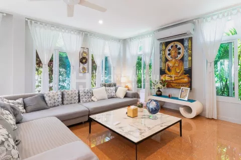Casa de 4 dormitorios en Kathu, Tailandia № 133582 - foto 4