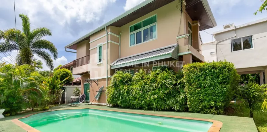 Casa de 4 dormitorios en Kathu, Tailandia № 133582