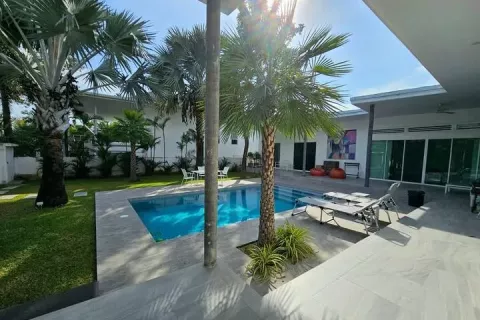 Villa in Phuket, Thailand 4 Schlafzimmer № 137460