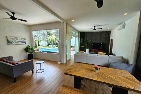 Chalet de 4 dormitorios en Phuket, Tailandia № 137460 - foto 25