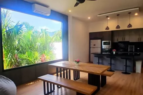 Chalet de 4 dormitorios en Phuket, Tailandia № 137460 - foto 8