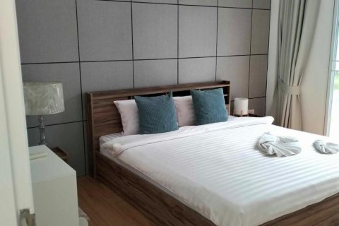Chalet de 4 dormitorios en Phuket, Tailandia № 137460 - foto 5