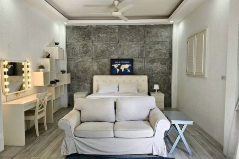 Chalet de 4 dormitorios en Phuket, Tailandia № 137460 - foto 19