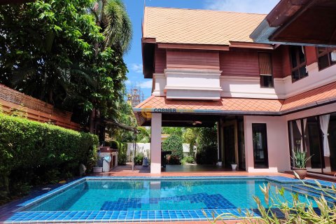 Studio on Jomtien Beach, Pattaya, Thailand № 176718