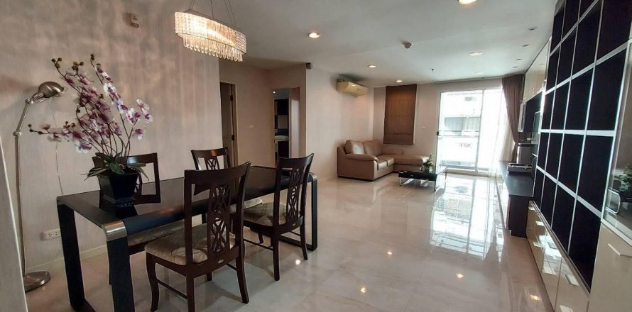 Condominio de 2 dormitorios en Khlong Toei, Bangkok, Tailandia № 137984