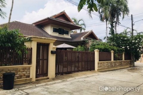 Casa de 3 dormitorios en Pattaya, Tailandia № 43065 - foto 10