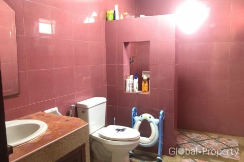 Casa de 3 dormitorios en Pattaya, Tailandia № 43065 - foto 6