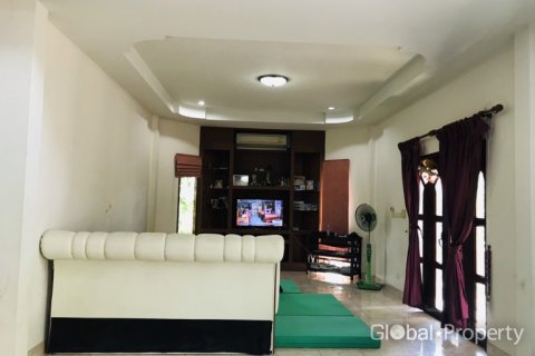 Casa de 3 dormitorios en Pattaya, Tailandia № 43065 - foto 8