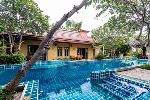 Hotel 1000 m2 en Pran Buri, Tailandia № 114110 - foto 2