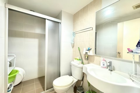Apartamento de 1 dormitorio en Pattaya, Tailandia № 205942 - foto 12