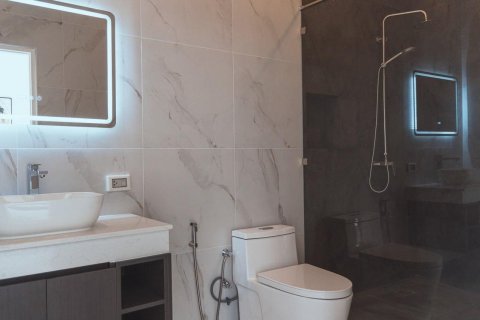 Chalet de 3 dormitorios en Phuket, Tailandia № 140408 - foto 20
