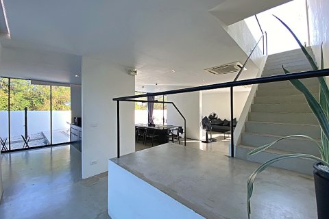 Casa de 4 dormitorios en Hua Hin, Tailandia № 168089 - foto 11
