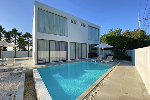 Casa de 4 dormitorios en Hua Hin, Tailandia № 168089 - foto 4