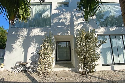 Casa de 4 dormitorios en Hua Hin, Tailandia № 168089 - foto 9