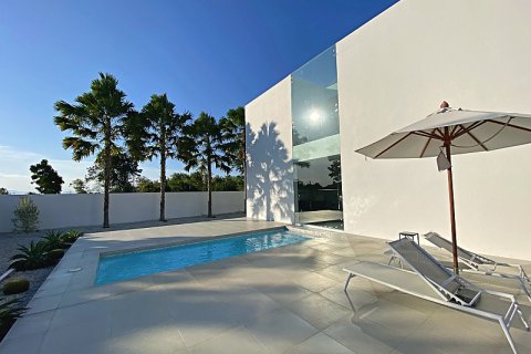 Casa de 4 dormitorios en Hua Hin, Tailandia № 168089 - foto 5