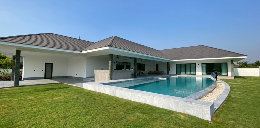 Casa de 5 dormitorios en Hua Hin, Tailandia № 168088