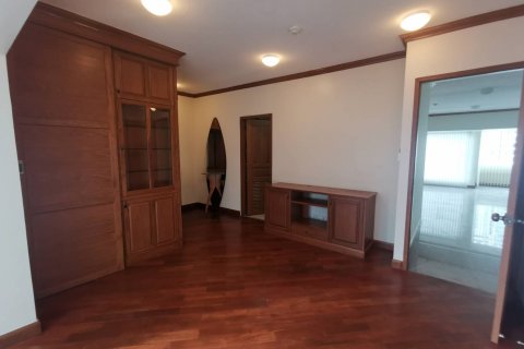 Condominio de 3 dormitorios en Bangkok, Tailandia № 143335 - foto 3