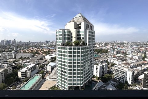 Condo à Phra Khanong, Bangkok, Thaïlande, 2 chambres № 143338 - photo 11