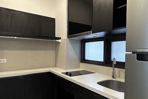 Condo à Phra Khanong, Bangkok, Thaïlande, 2 chambres № 143338 - photo 10