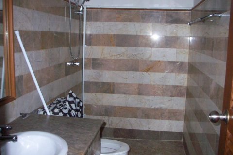 Condominio de 2 dormitorios en Bangkok, Tailandia № 143339 - foto 5
