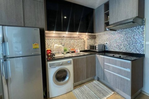 Condominio de 1 dormitorio en Khlong Toei, Bangkok, Tailandia № 115213 - foto 7