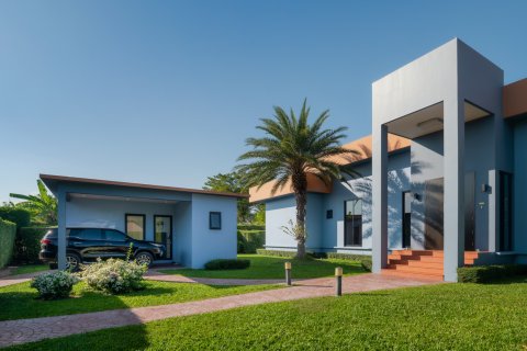 Casa de 3 dormitorios en Hua Hin, Tailandia № 180736 - foto 30