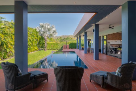 Casa de 3 dormitorios en Hua Hin, Tailandia № 180736 - foto 4