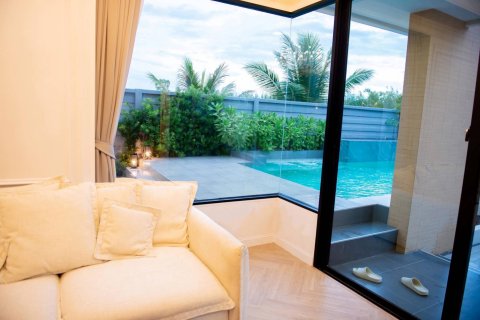 Casa de 4 dormitorios en Hua Hin, Tailandia № 180734 - foto 9