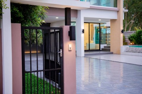 Casa de 4 dormitorios en Hua Hin, Tailandia № 180734 - foto 7
