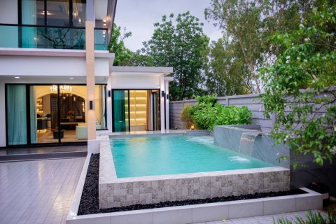 Casa de 4 dormitorios en Hua Hin, Tailandia № 180734 - foto 3