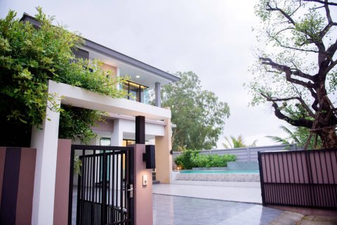 Casa de 4 dormitorios en Hua Hin, Tailandia № 180734 - foto 5