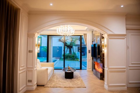 Casa de 4 dormitorios en Hua Hin, Tailandia № 180734 - foto 16