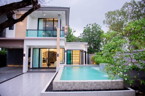 Casa de 4 dormitorios en Hua Hin, Tailandia № 180734 - foto 2