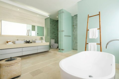 Casa de 6 dormitorios en Ko Samui, Tailandia № 180733 - foto 26