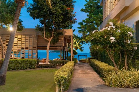 Casa de 6 dormitorios en Prachuap Khiri Khan, Tailandia № 180735 - foto 13