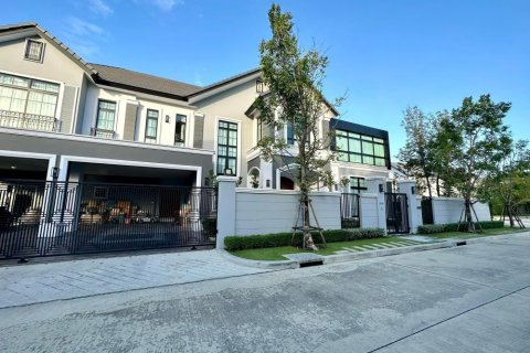 Chalet de 4 dormitorios en Bangkok, Tailandia № 133797 - foto 18
