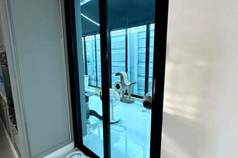 Chalet de 4 dormitorios en Bangkok, Tailandia № 133797 - foto 13