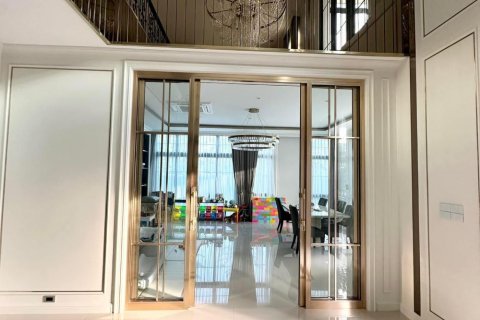 Chalet de 4 dormitorios en Bangkok, Tailandia № 133797 - foto 10