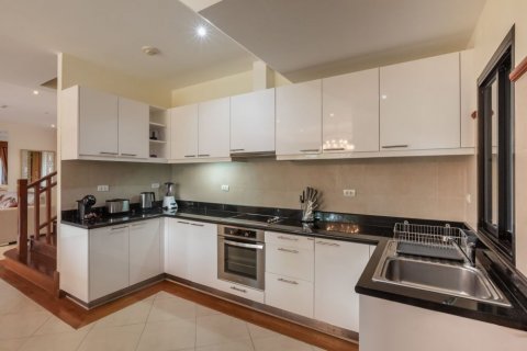 Chalet de 4 dormitorios en Phuket, Tailandia № 133799 - foto 8