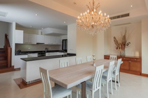 Chalet de 4 dormitorios en Phuket, Tailandia № 133799 - foto 7