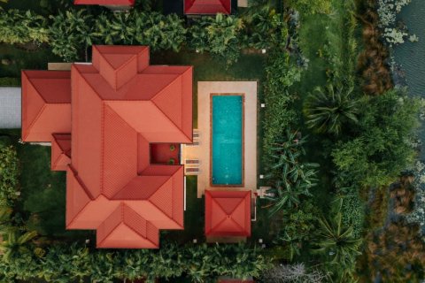 Chalet de 4 dormitorios en Phuket, Tailandia № 133799 - foto 28