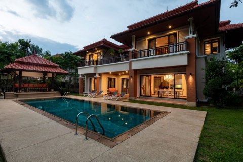 Chalet de 4 dormitorios en Phuket, Tailandia № 133799 - foto 26