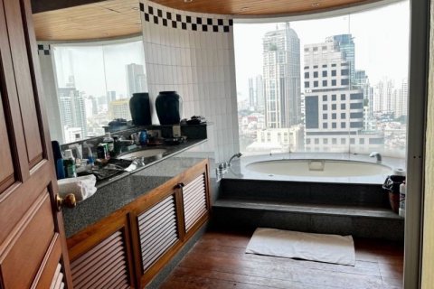 Condominio de 3 dormitorios en Watthana, Bangkok, Tailandia № 133798 - foto 9