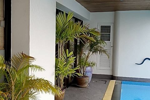 Condominio de 3 dormitorios en Watthana, Bangkok, Tailandia № 133798 - foto 12