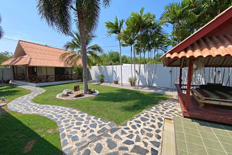 Villa in Pran Buri, Thailand 4 Schlafzimmer № 168365 - Foto 4