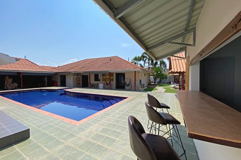 Villa in Pran Buri, Thailand 4 Schlafzimmer № 168365 - Foto 2