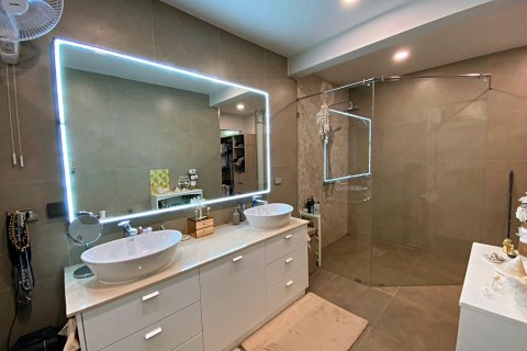 Chalet de 3 dormitorios en Hua Hin, Tailandia № 168396 - foto 29